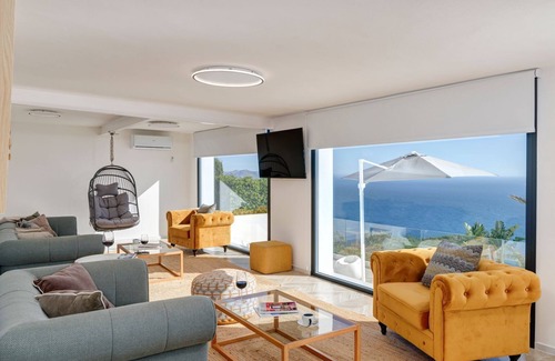Salobrena Villa | Villa Sofia - Four Bedroom Villa, Sleeps 10