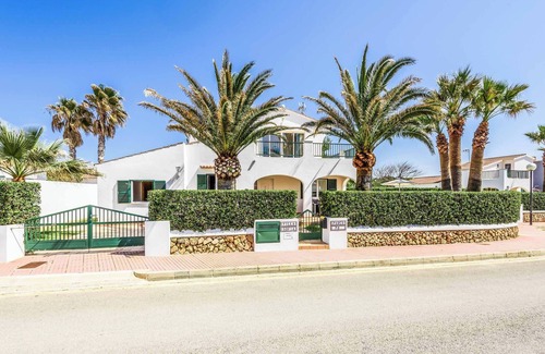 Los Delfines Villa | Villa Sofia - stylish villa with pool and children's pool - very close to beach!