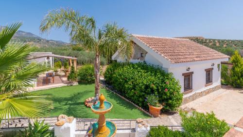Alozaina Villa | Villa Sol Alozaina by Ruralidays