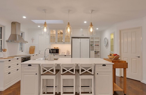 Corlette Villa | Villa Sole- just moments from the coastline, perfect for a couples’ getaway.