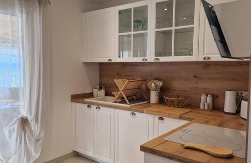 La Seyne-sur-Mer Villa | Villa 'Soleil Et Douceur' with Private Pool, Wi-Fi and Air Conditioning