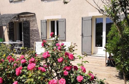 Crestet House | Villa spacieuse avec terrasse et vue Mont Ventoux