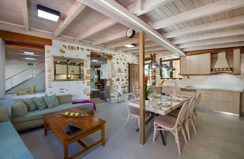 Old Town Villa | Villa Splantzia-heated Pool-garden-2 min Chania Port