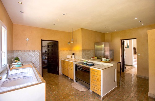 Vence Villa | Villa Strelitzia Vence + Huge Pool 14 meters & Walk to Village