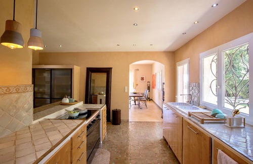 Vence Villa | Villa Strelitzia Vence + Huge Pool 14 meters & Walk to Village