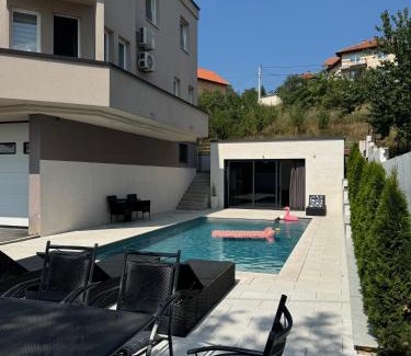 Novi Grad Sarajevo Villa | Villa Sunrise with swimming pool
