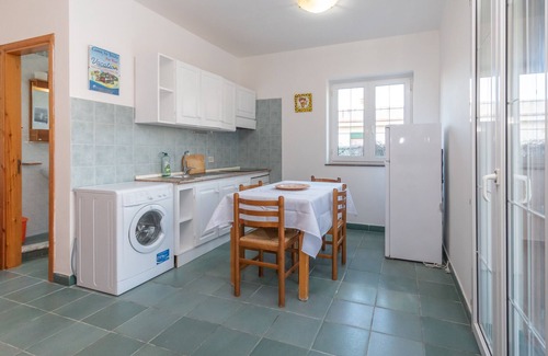 Lascari Villa | Villa surrounded by greenery 50 meters from the sea sleeps 8