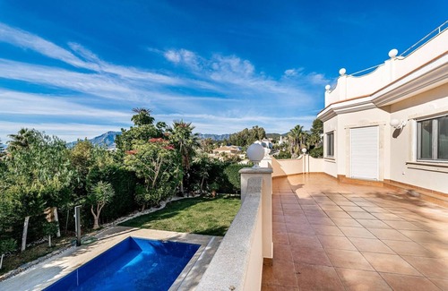 Urbanizacion el Rosario Villa | Villa SVIM, walking distance to the beach!
