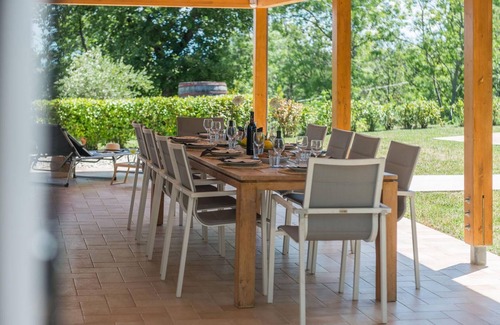 SantʼAngelo in Pontano Villa | Villa Teresa 16 - Eight Bedroom Villa, Sleeps 16