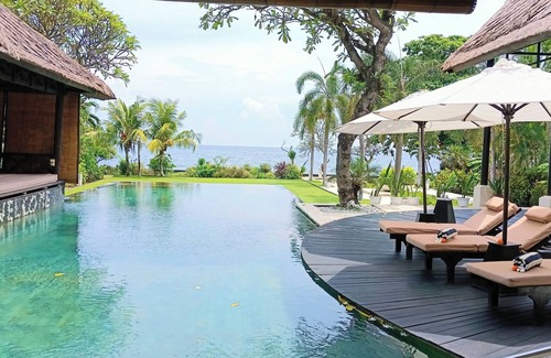 Lokapaksa Villa | VILLA TERANG BULAN: 4BR beachfront villa with private pool, jacuzzi & butler