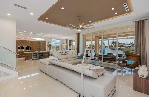 Pelican Villa | Villa Transformer - Three Bedroom Villa, Sleeps 12