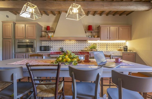 Torricella Other | Villa Trasimena is a property with great character, located in a truly enviable position overlooking