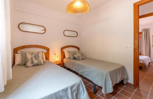 Alcanada House | Villa Vanmes