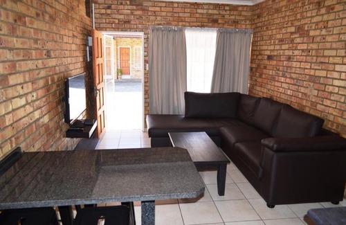 Klerksdorp Apartment | Villa vera Self Catering no.5.
