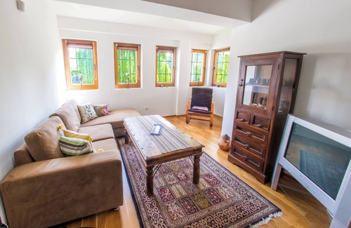 Blagaj House | Villa Verde l Luxury Retreat l Riverside