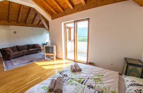 Blagaj House | Villa Verde l Luxury Retreat l Riverside