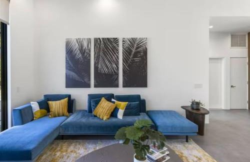 Racquet Club Estates Villa | Villa Veridian
