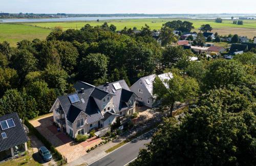 Kroeslin Villa | Villa Vier Inselblick