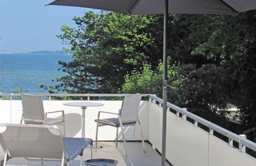 Lauterbach Villa | Villa Vilmblick - Wohnung 07 mit Terrasse und Boddenblick