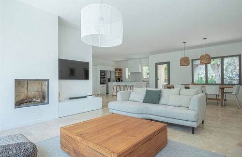Eguilles Villa | VILLA VOGA- Luxury family holidays Aix-en-Provence
