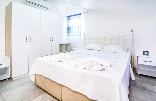 Ciftlik Villa | Villa w Private Pool Garden 5 min to Beach