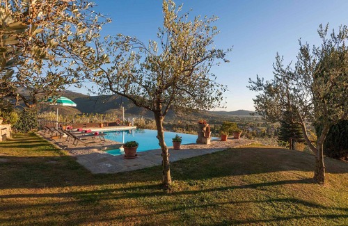 Castiglion Fiorentino Villa | Villa with pool and air conditioning