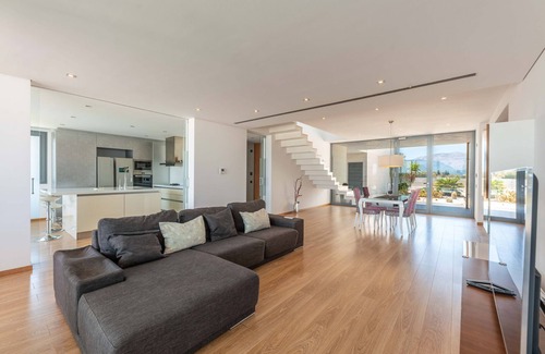 Sa Pobla Villa | Villa with detached house, air conditioning, wifi, garden, private swimming pool