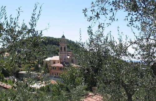 Leivi Villa | Villa with garden and sea and mountain views 5km from the beaches