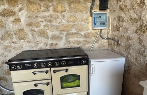 Salon-de-Provence House | Villa with heated pool, Fiber, located in a quiet area.