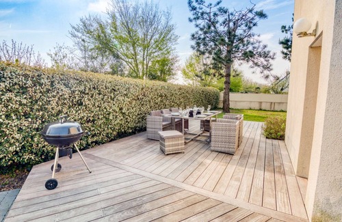 Guidel-Plages Villa | Villa with heated pool & garden - 5 min from the sea, by Groom