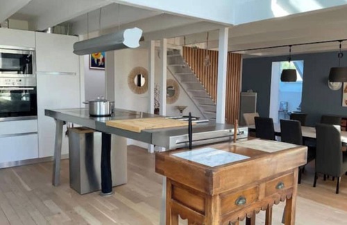 La Foret-Fouesnant Villa | Villa with indoor pool, 50m from the beach