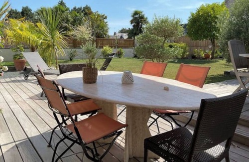 La Foret-Fouesnant Villa | Villa with indoor pool, 50m from the beach