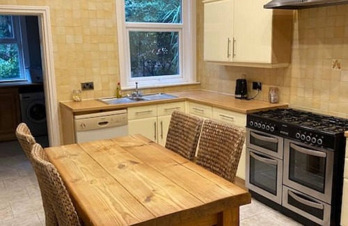 Liverpool House | Villa with Park Views close to Liverpool Centre