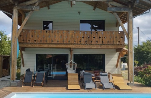 Parentis-en-Born Villa | Villa with pool in the heart of the forest
