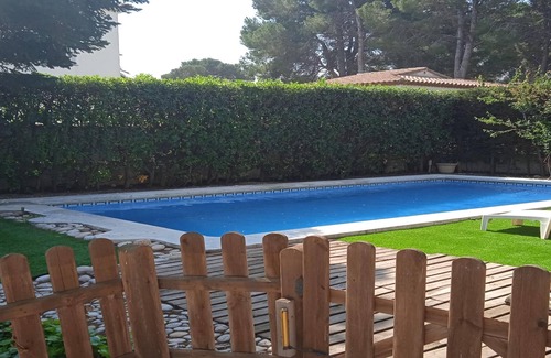 Miami Platja Villa | VILLA WITH POOL AND PRIVATE GARDEN 3 KM FROM THE SEA