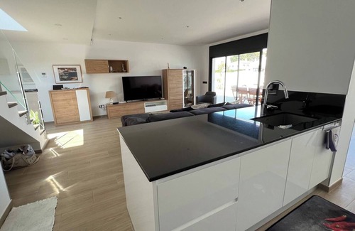 Santa Margarida House | Villa with pool and canal view AV-44