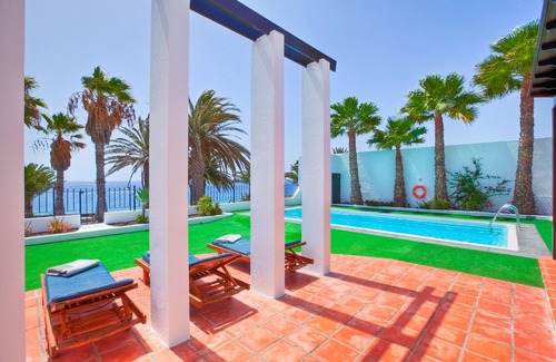 Costa Teguise Villa | Villa with Private Heated Pool overlooking the Ocean