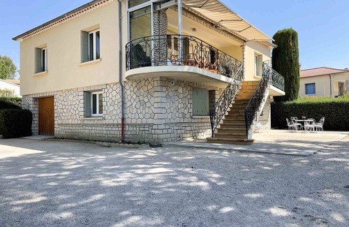 Sablet Villa | Villa with private heated pool Sablet, ideal for families and groups of friends