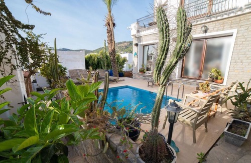 Bodrum City Center Villa | Villa with Private Pool and Lovely View in Bodrum