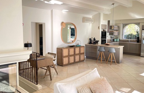 Le Lavandou Villa | VILLA WITH SEA VIEW AND POOL 100M FROM THE BEACH