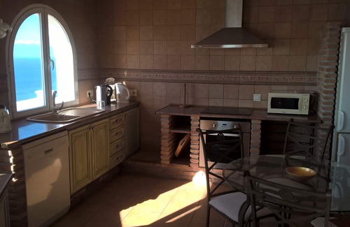 Salobrena Villa | Villa with spectacular views over the sea