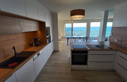 Pentrez House | Villa with stunning view of the sea