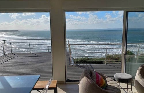Pentrez House | Villa with stunning view of the sea