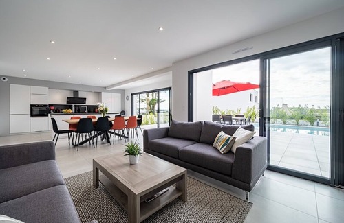 Clohars-Carnoet Villa | Villa with swimming pool, sea view, 200m from the beach