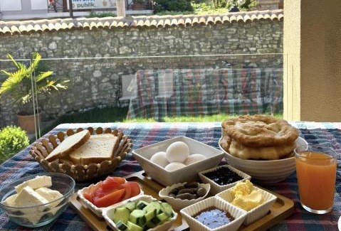 Elbasan Hotel | Villa Zoi A Stay to Remember I Guesthouse located inside the Castle of Elbasan on a historic Roman road Via Egnatia I Homemade Breakfast