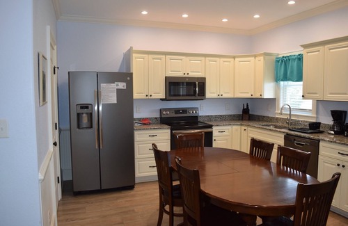 Buxton Cottage | Village Accomodations - 2 Bedroom Duplex