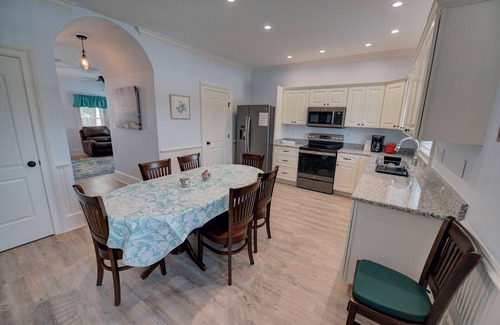 Buxton Cottage | Village Accomodations - 2 Bedroom Duplex