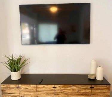 Laguna Beach House | Village District! Cleo Beach! 5 Min Walk to DTWN!