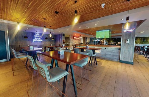 Walsall Hotel | Village Hotel Birmingham Walsall