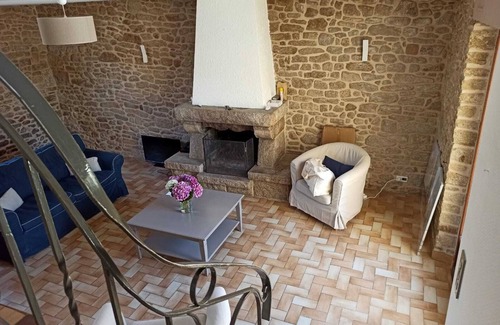 Crach House | Village house 10 minutes from the beaches
